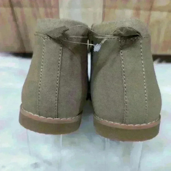 NWT KIDS' GABRIEL CHUKKA BOOT IN TAN ROOT size 3M - Picture 8 of 8